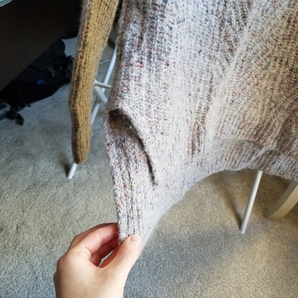 Wool turtleneck - Picture 2 of 4